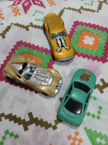 Carrinhos brinquedo