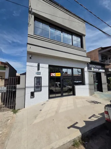 Casa comercial para locação em Indaiatuba-SP, bairro Cidade Nova I: 5 salas, 4 banheiros,