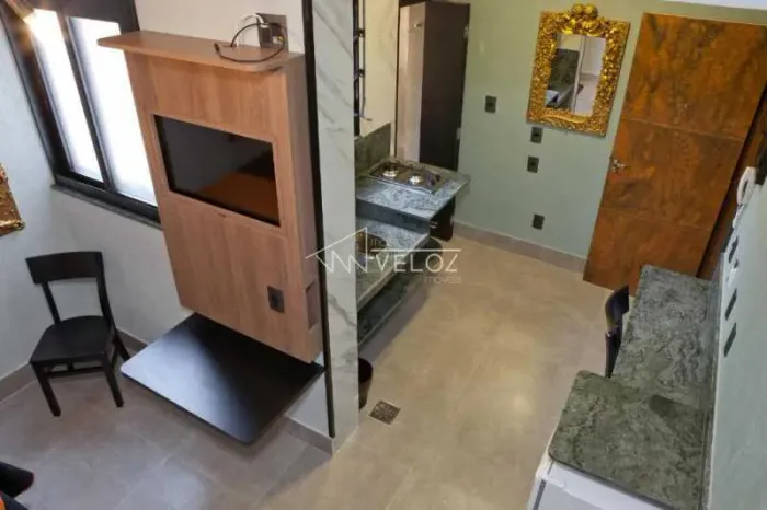 Kitnet/Conjugado - / Residencial / Centro