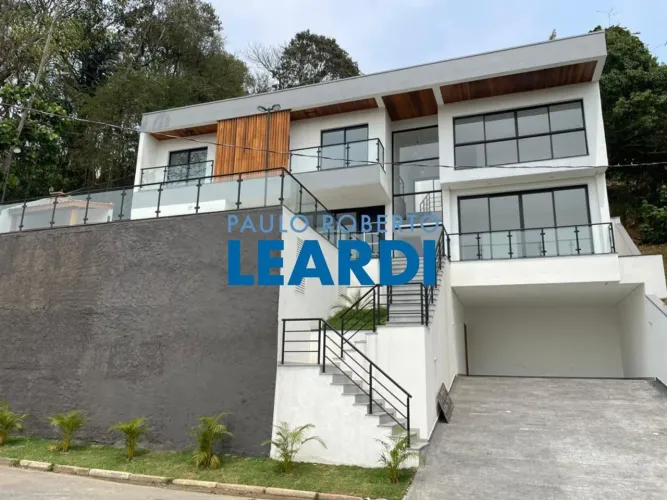 CASA EM CONDOMÍNIO - ARUJAZINHO 1, 2, 3 - SP