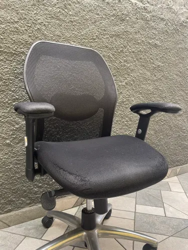Cadeira de Escritório Ergonômica Reclinável