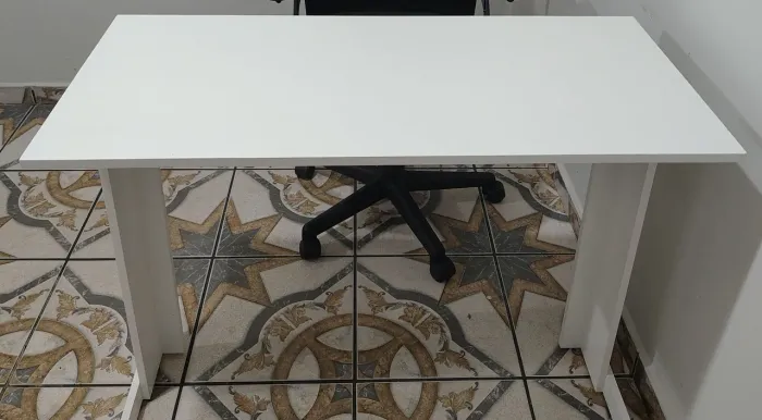 Mesa e cadeira para escritório
