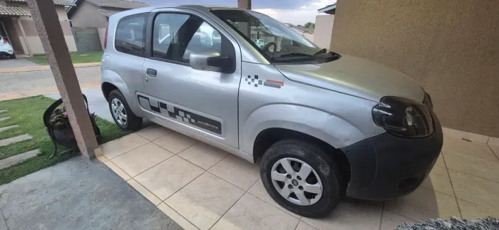 Fiat Uno Vivace Celeb. 1.0 EVO F. Flex 8V 3P 2014