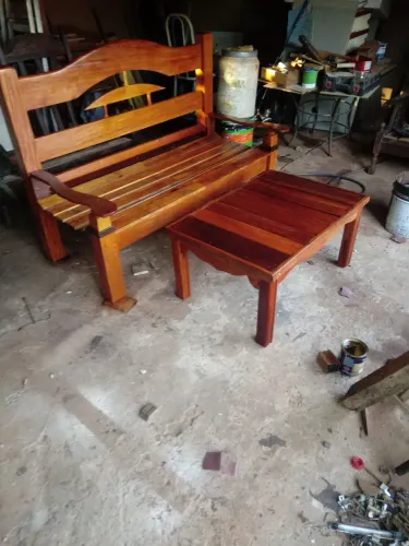 vendo namoradeira com mesa de centro rustica no valor * Jorge