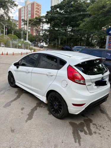 Ford Fiesta Sport 1.6 16V Flex Mec. 2016
