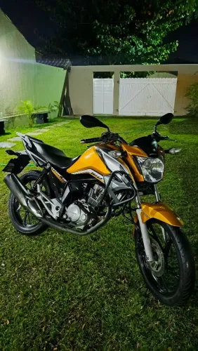 Honda Titan 150 2015 - Visual Titan 160 Dourada