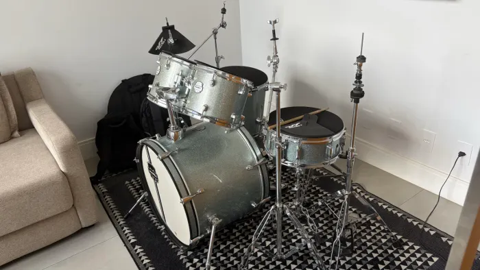 Bateria Mapex Voyager - Tambores e pedestals - acústica azul
