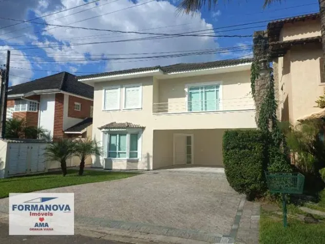 Casa com 4 quartos sendo 2 suítes, disponível para VENDA ou LOCAÇÃO na Granja Viana - Coti