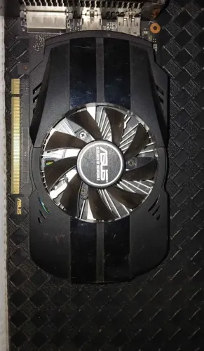 Placa de vídeo NVidia GeForce GTX 1050 Ti (!)