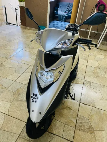 Moto Lindy 125