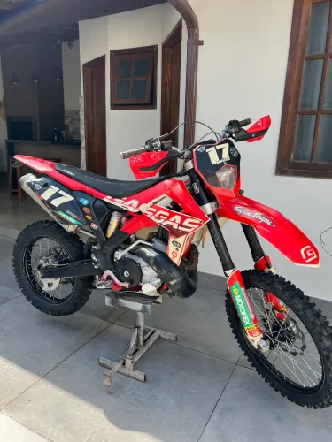 Gás Gás 300 dois tempos partida elétrica 