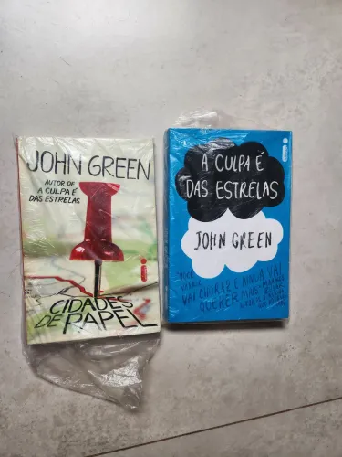 Venda de livros. Preço baixo.