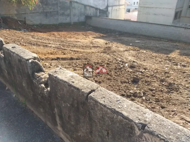 Venda de Terreno - Padrão no bairro Parque Industrial