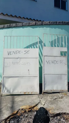 Portão de garagem com portão social 