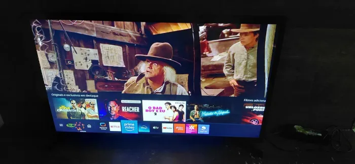 Vendo a TV Samsung Smart 32 polegadas funciona tudo certinho