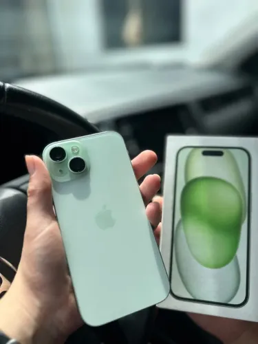 iPhone 15 