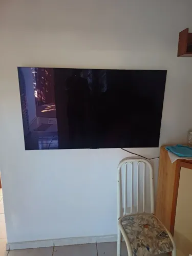 Tv oled c4 com poucos meses de uso, estado de zera, 1500 h de uso, caixa, pezinho etc