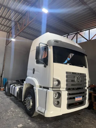 19-390, segundo dono com apenas 238 mil km