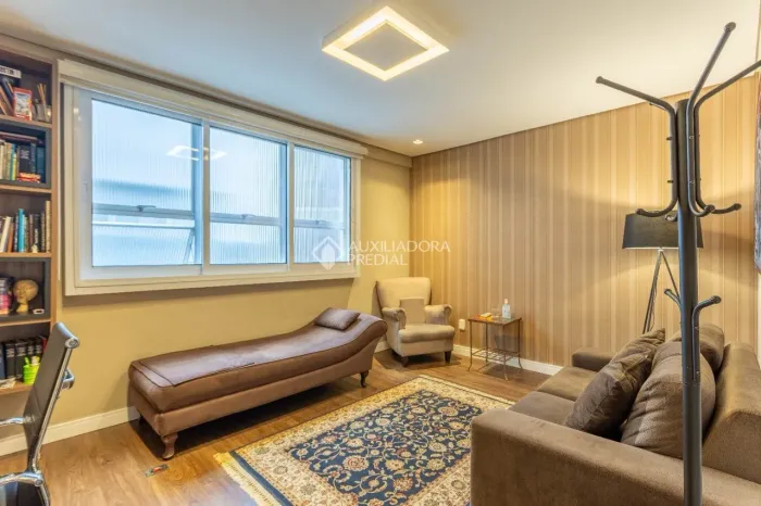 Sala comercial na rua Bordini junto a 24 de outubro bairro M.de Vento