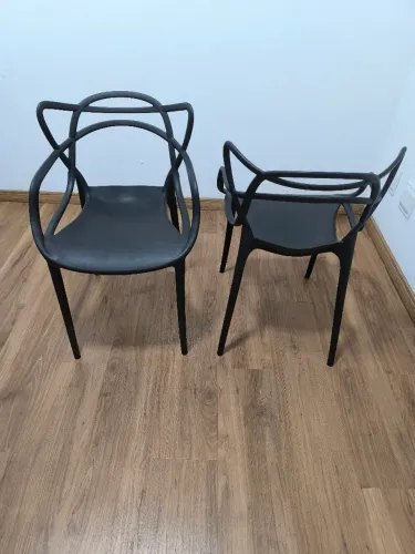 Kit com 2 cadeiras Allegra Preta em Polipropileno para sl jantar e cozinha- suporta 120kg
