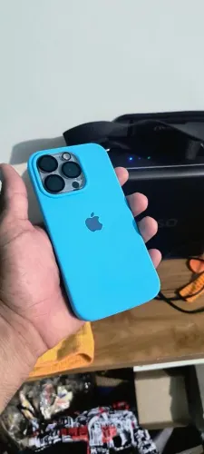 Vendo iPhone 15 pro 256gb sem marcas de uso.