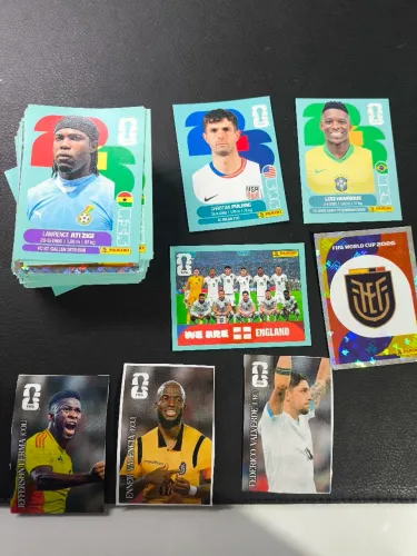 Lote 146 Figurinhas da Copa do Mundo 2026 (SEM REPETIDAS - 143 normais e 3 da Coca Cola)