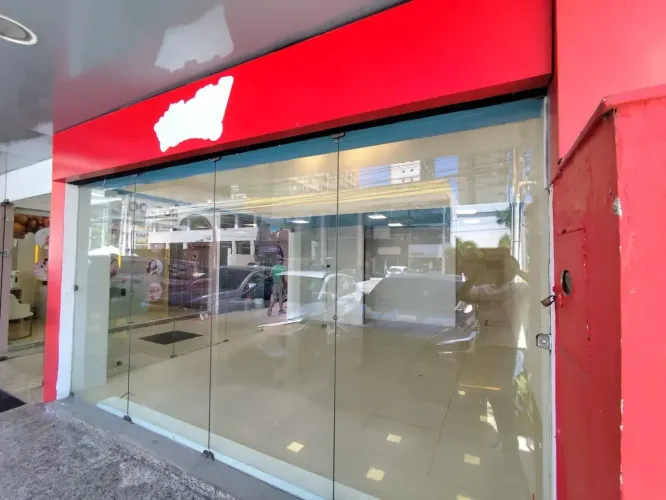 Loja em galeria no Pina com mezanino 90m²