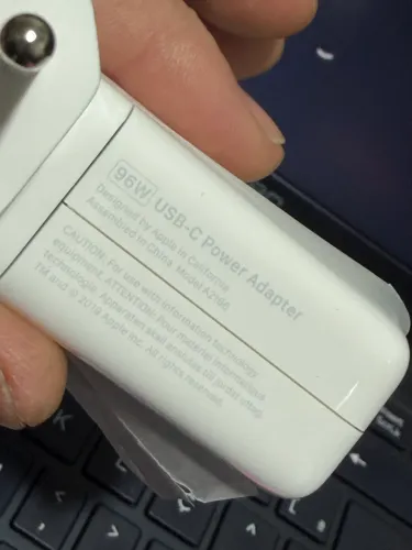 A2166 Adaptador de energia USB-C de 96W
