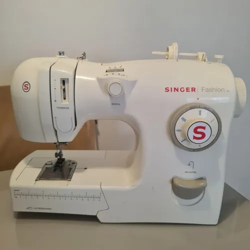 Máquina de costura Singer Fashion