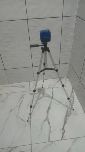NIVELADOR A LASER 