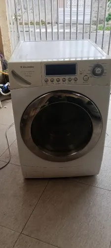 Excelente, Lava e Seca Electrolux 11kg