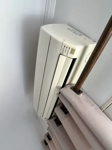 Ar-condicionado Fujitsu Inverter 9.000 BTUs - Para Retirada de Peças ou Conserto