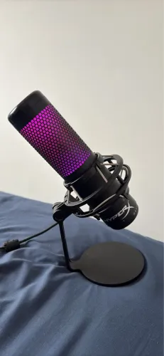 Microfone gamer hyperx quadcast