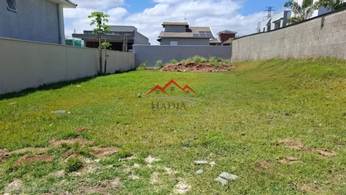Terreno à venda, plano, condomínio Bosque dos Jatobás, em Jundiaí