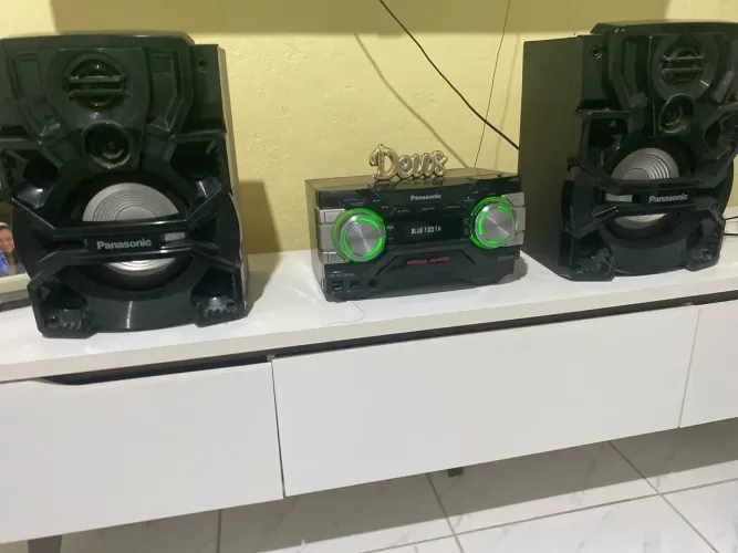Mini System Panasonic 2 caixas-Bluetooth,rádio FM, muito potente