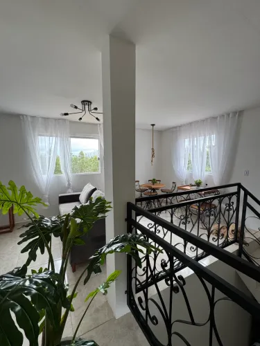 Sítio de alto padrão com arquitetura moderna 