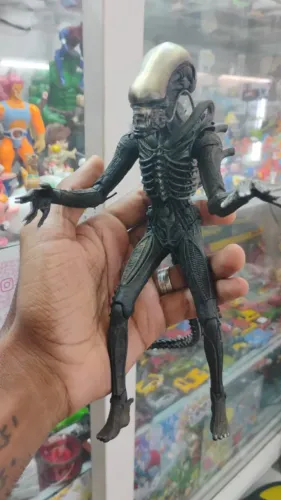 Boneco Alien Big Chap Ultimate Edição de 40 Anos