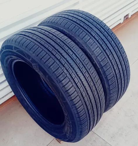 Pneu 235/60 aro 17 80% APTANY