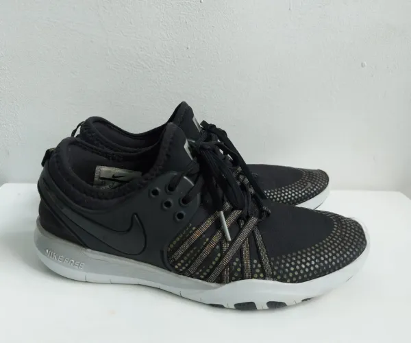 Tênis Nike 34