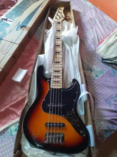 Contra-baixo Tagima TJB Jass Bass 5C