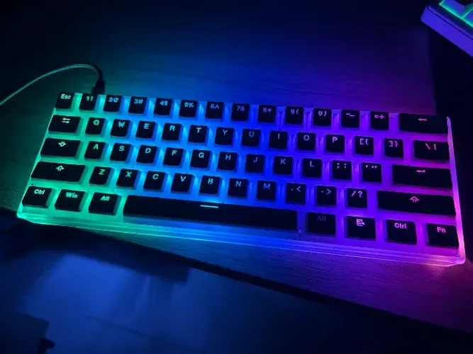Teclado Mecânico Skyloong GK61 60% - Switch Marrom, RGB, Case Transparente