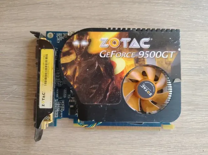 Placa de vídeo zotac 9500gt 1gb DDR2 (Só Venda)