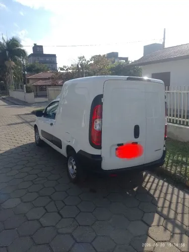 Faço pequenos fretes toda segunda e domingo de tarde