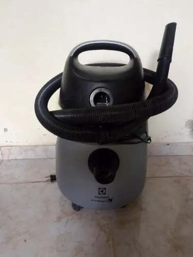 Vendo aspirador Electrolux