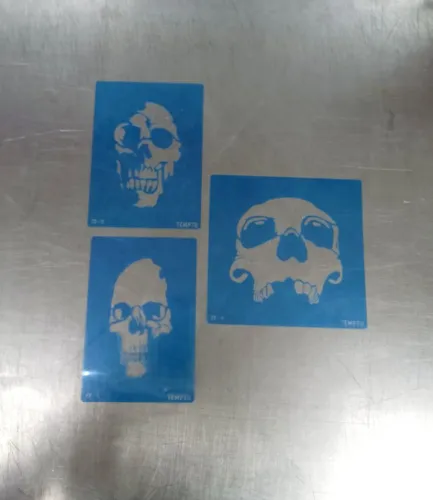3 Stencils Caveira NOVOS