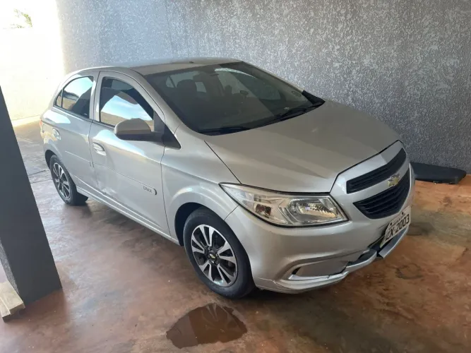 Chevrolet Onix JOY Hatch 1.0 8V Flex Mec. 4P 2018