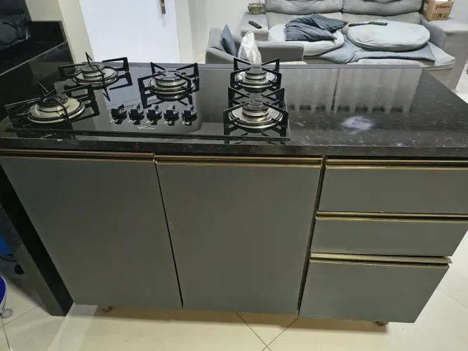 Cooktop 5 bocas com balcão e mesa em bom estado