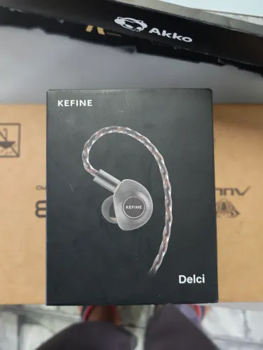 Fone Intra-Auricular Kefine Delci - Novo, caixa aberta