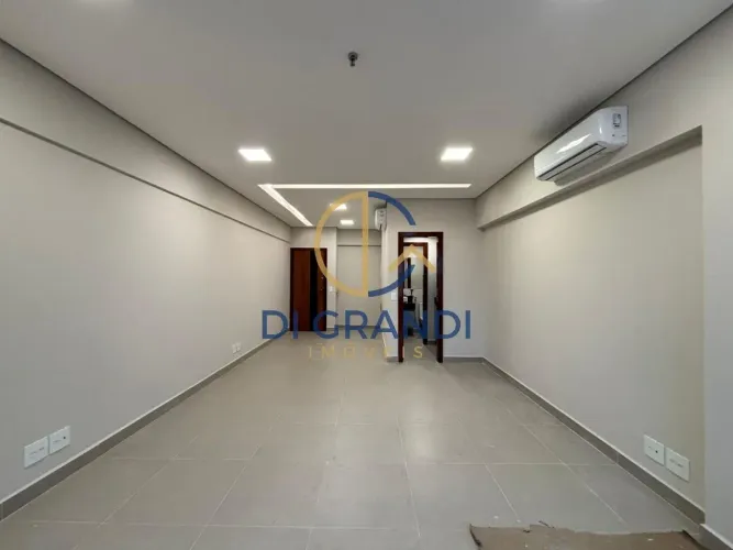 Sala Comercial para Locação no Centro de Campinas-SP: 1 Sala, 1 Banheiro, 1 Vaga de Garage