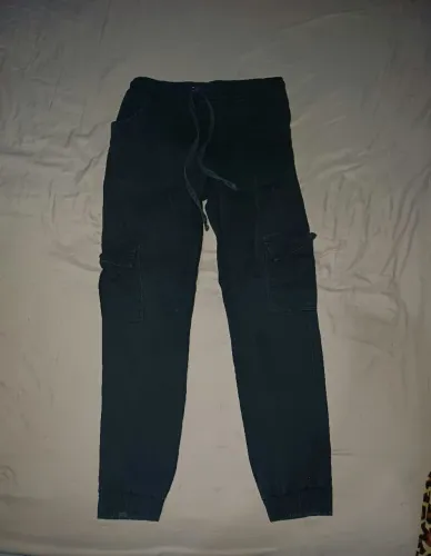 Calça Jogger Bolso Cargo cor Preto